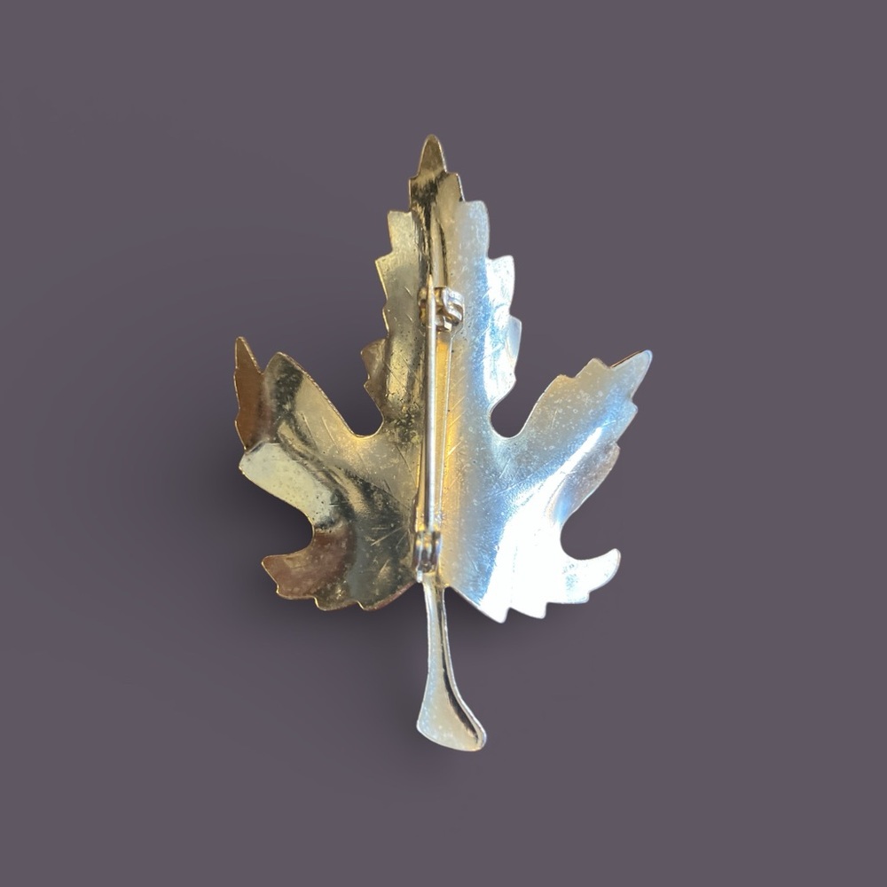 Vintage Enamel & Gold Tone Leaf Brooch - Picture 6 of 6